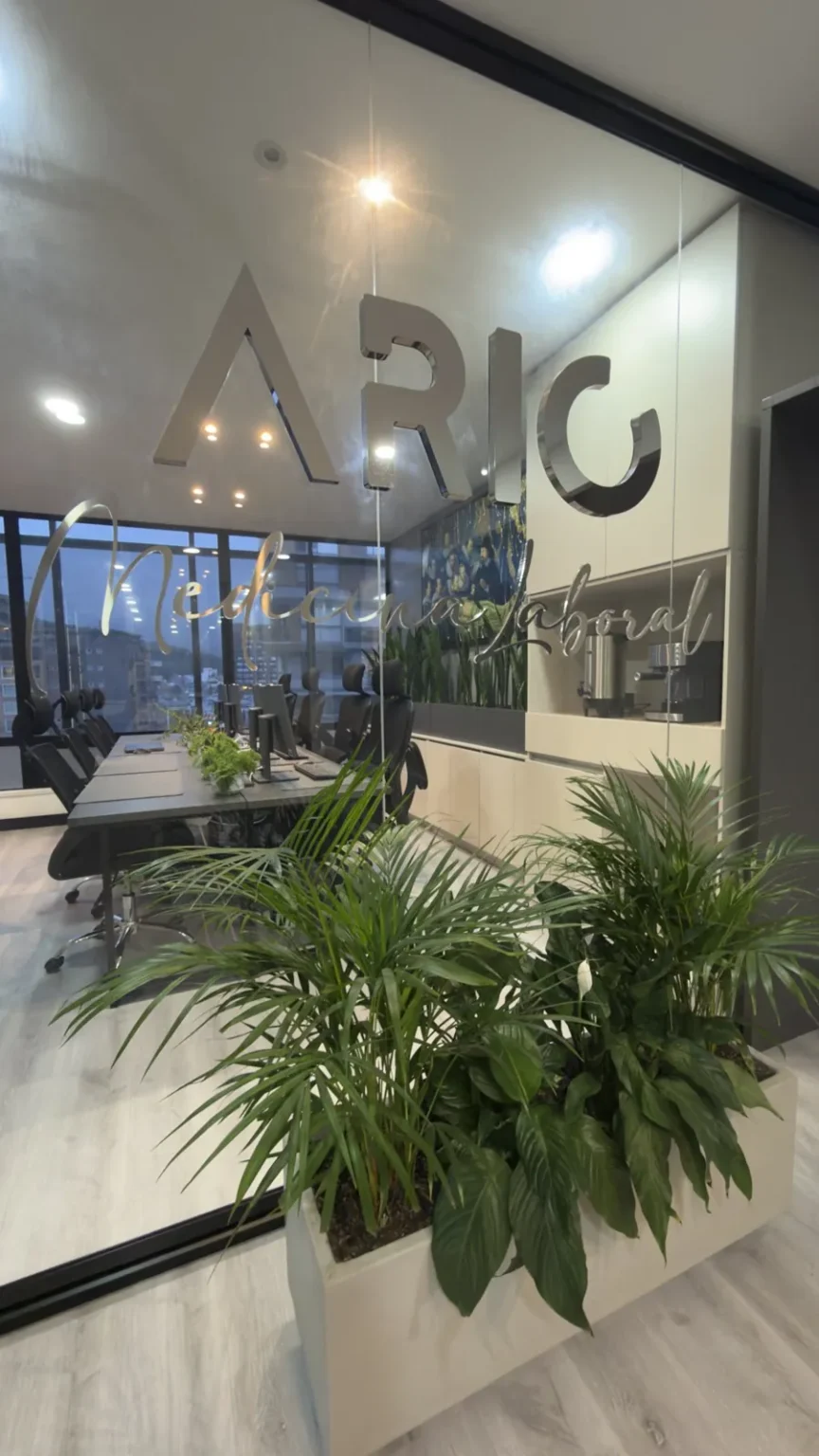 Acceso · identidad en vidrio
